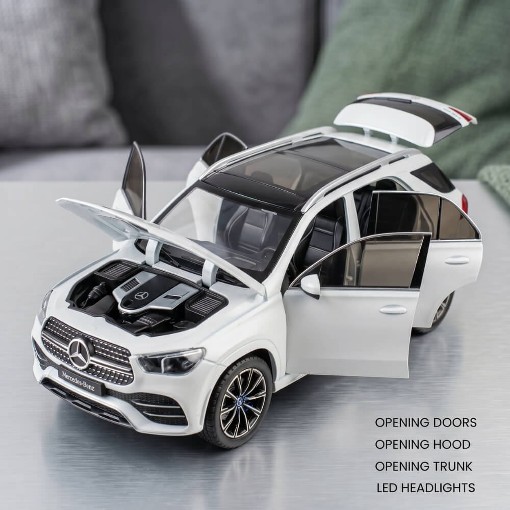 Masinuta Metalica Mercedes GLE 350, Scara 1:24, Usi/Capota/Portbagaj Mobile, Lumini Xenon, Sunete Claxon, Fum, Cadou Baiat, Alb