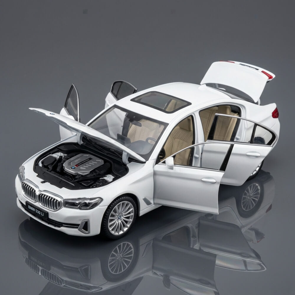 Masina Metalica BMW 530Li, Scara 1:24, Usi si Portbagaj Mobile, Lumini Xenon, Cadou Baiat, Negru