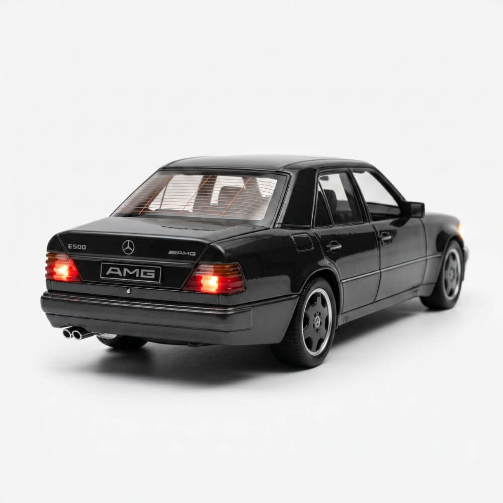 Mercedes-Benz E-Class W124 1:28 Masinuta Metalica cu Lumini si Sunete, Usi Functionale, Negru