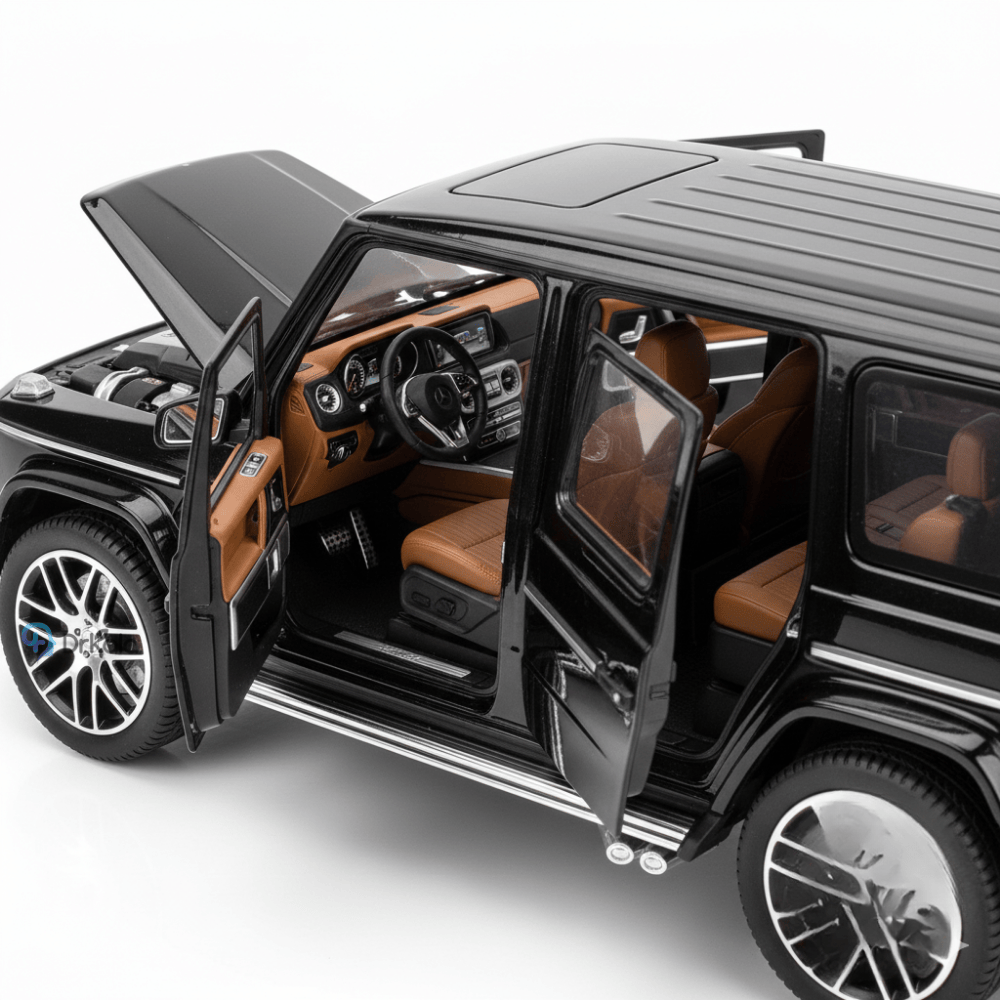 Mașinuță Metalică Mercedes G-Class, Scară 1:32, Negru – Model Realist cu Uși și Capotă Funcționale