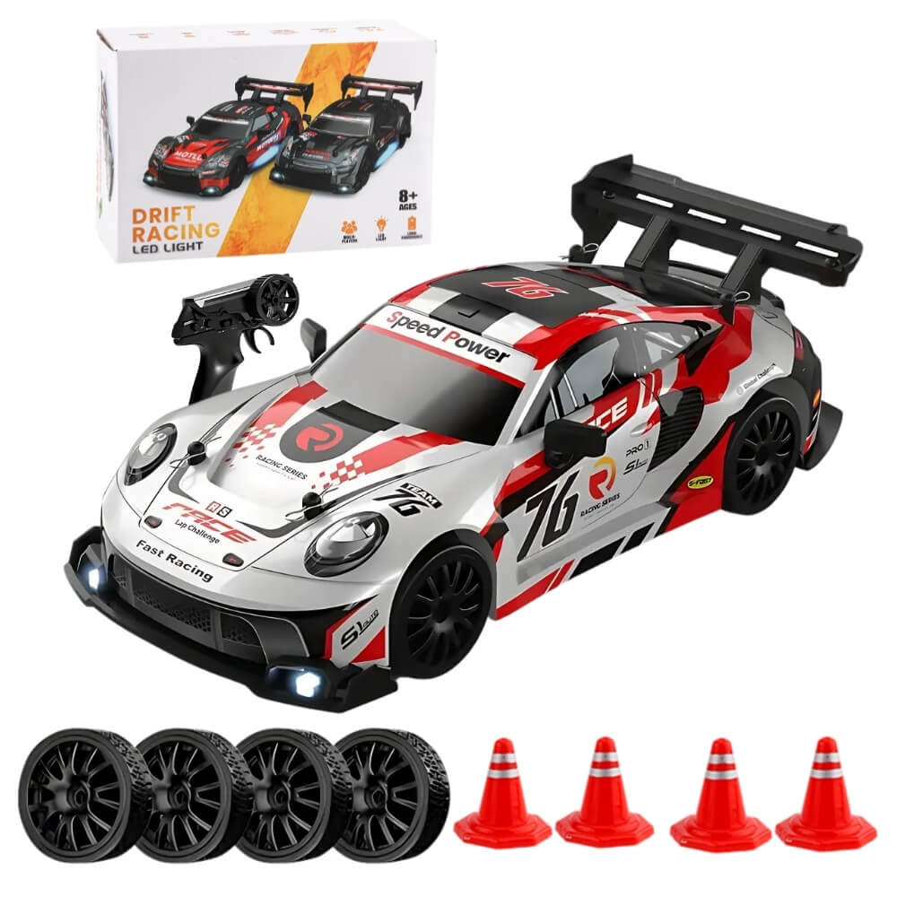 Masinuta cu Telecomanda, Model Porsche, RC Drift Car, 1:24, 2.4GHz, Tractiune Integrala, 2 Seturi Anvelope (Speed & Drift), Obstacole Incluse, Baterie Reincarcabila, Alb