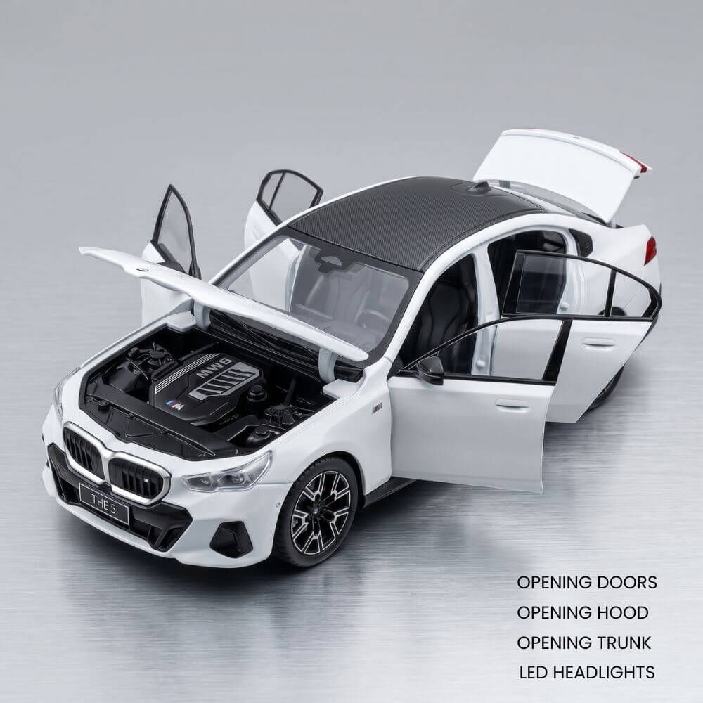 Masinuta Metalica BMW Seria 5 530 2026, Scara 1:24, Usi/Capota Mobile, Lumini Xenon, Sunete Claxon, Cadou Baiat, Alb