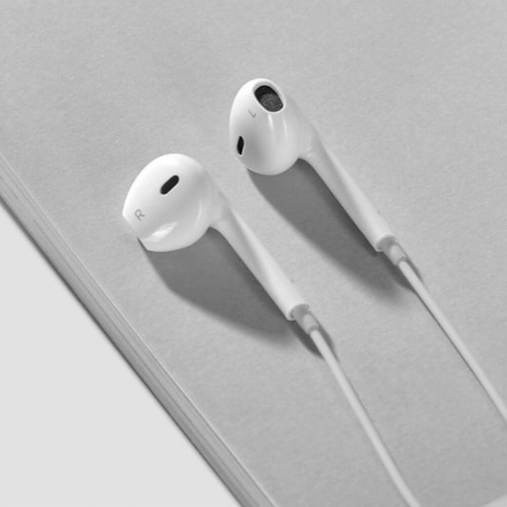 Casti cu Fir, In-ear, Microfon & Control Volum, conector Jack 3.5mm , Alb