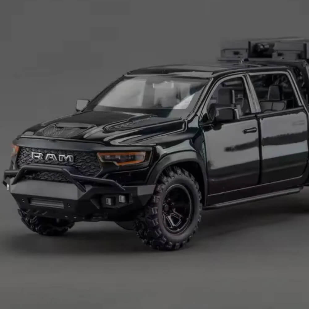Masinuta Metalica Dodge RAM TRX Mammoth 1000, Scara 1:32, Usi Mobile, Functie Pull-Back, Negru/Rosu