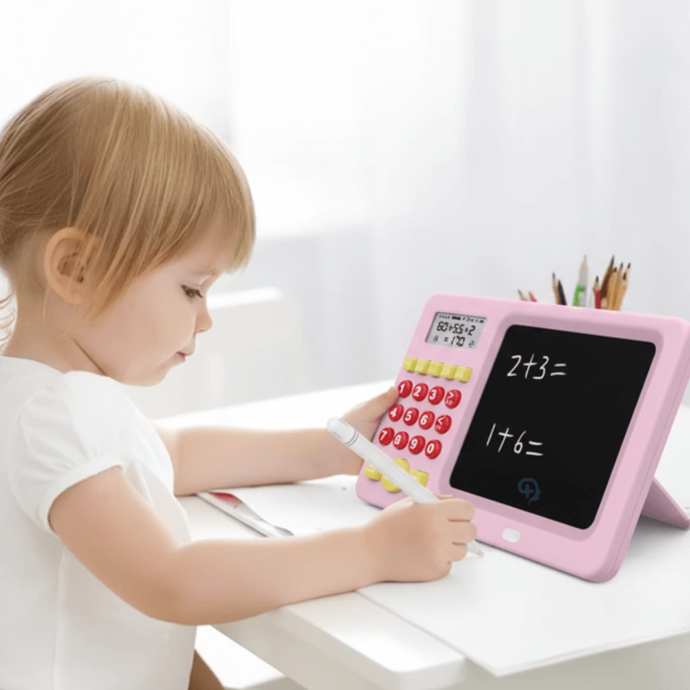 Tablă Interactivă cu Calculator pentru Copii, Stilou Inclus – Jucărie Educativă pentru Matematică și Desen, Roz