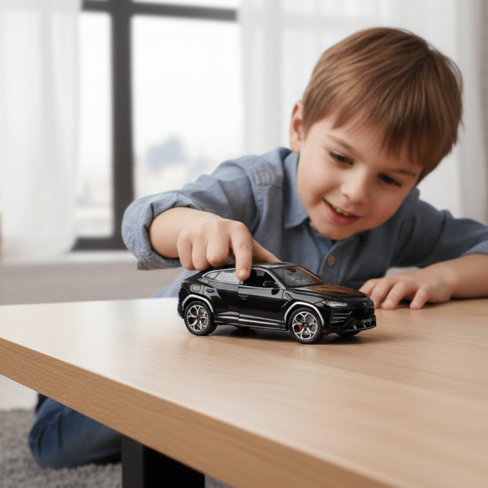 Lamborghini Urus Mașinuță Metalică 1:24 Negru – Uși și Portbagaj Funcționale, Efect Fum